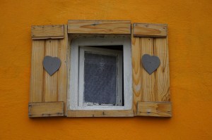 Gold house photo courtesy of pixabay.com