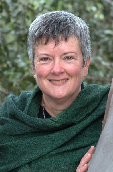 A head and shoulders photo of Claire Saxby